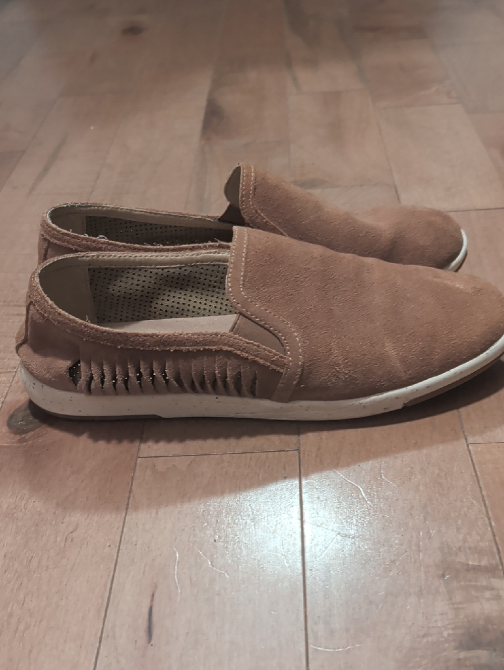 Emu Australia Flats